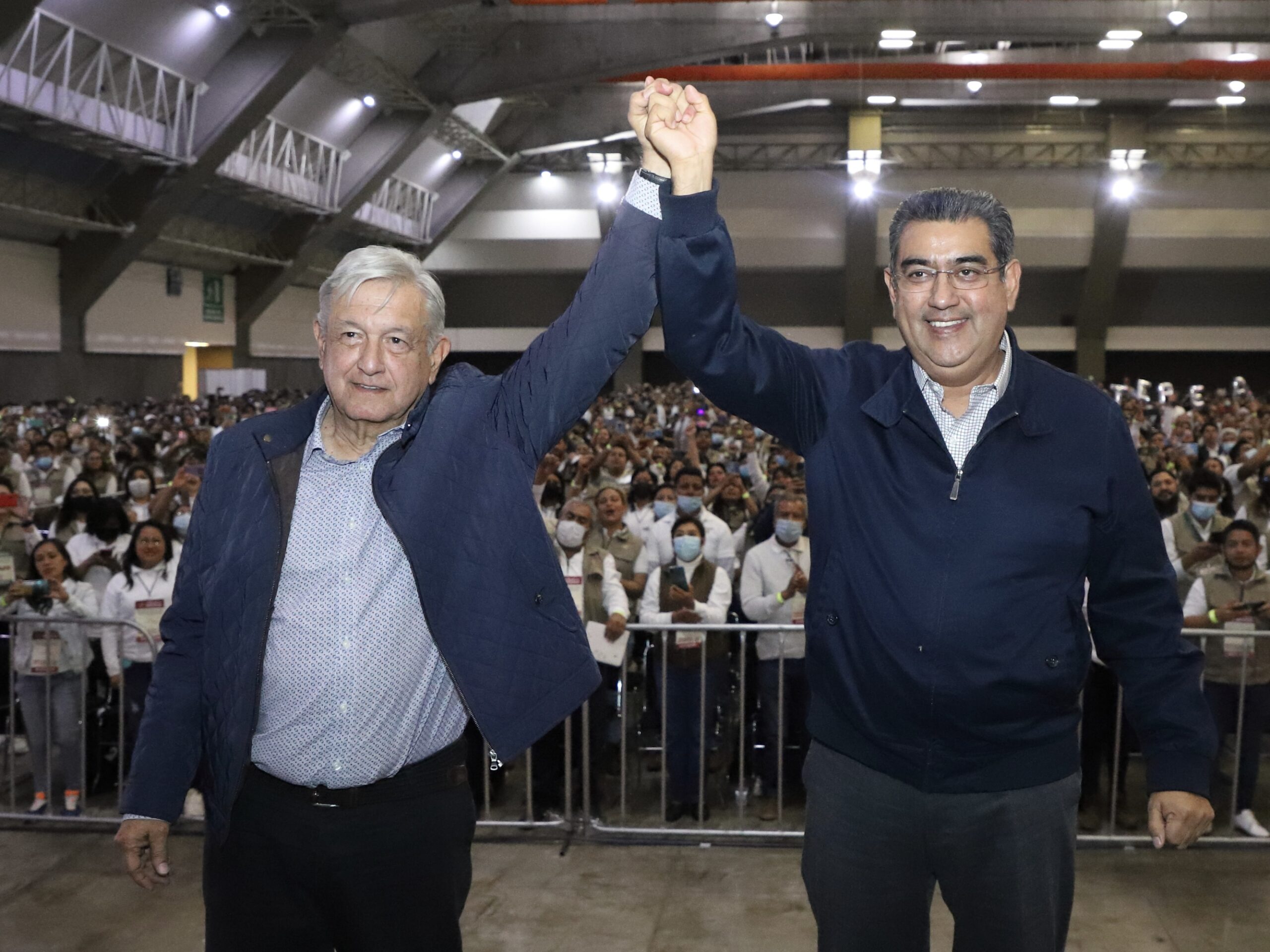 Participa gobernador de Puebla en reunión de Trabajo con AMLO