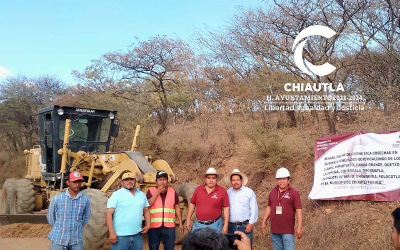 &nbsp;Avance del 90% del programa de caminos rurales en Chiautla