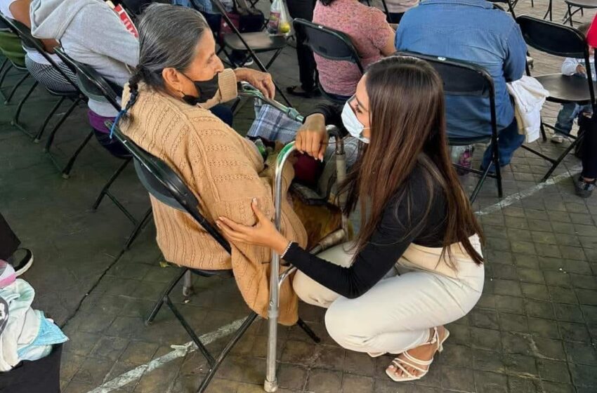 DIF de Huehuetlán el Chico suma acciones por los más necesitados