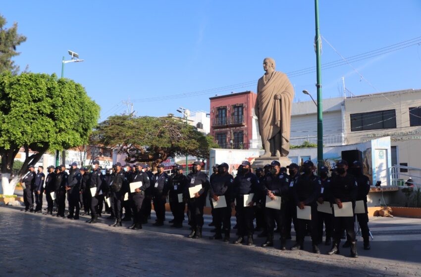 Reciben 25 policías de Izúcar Certificado Único Policial