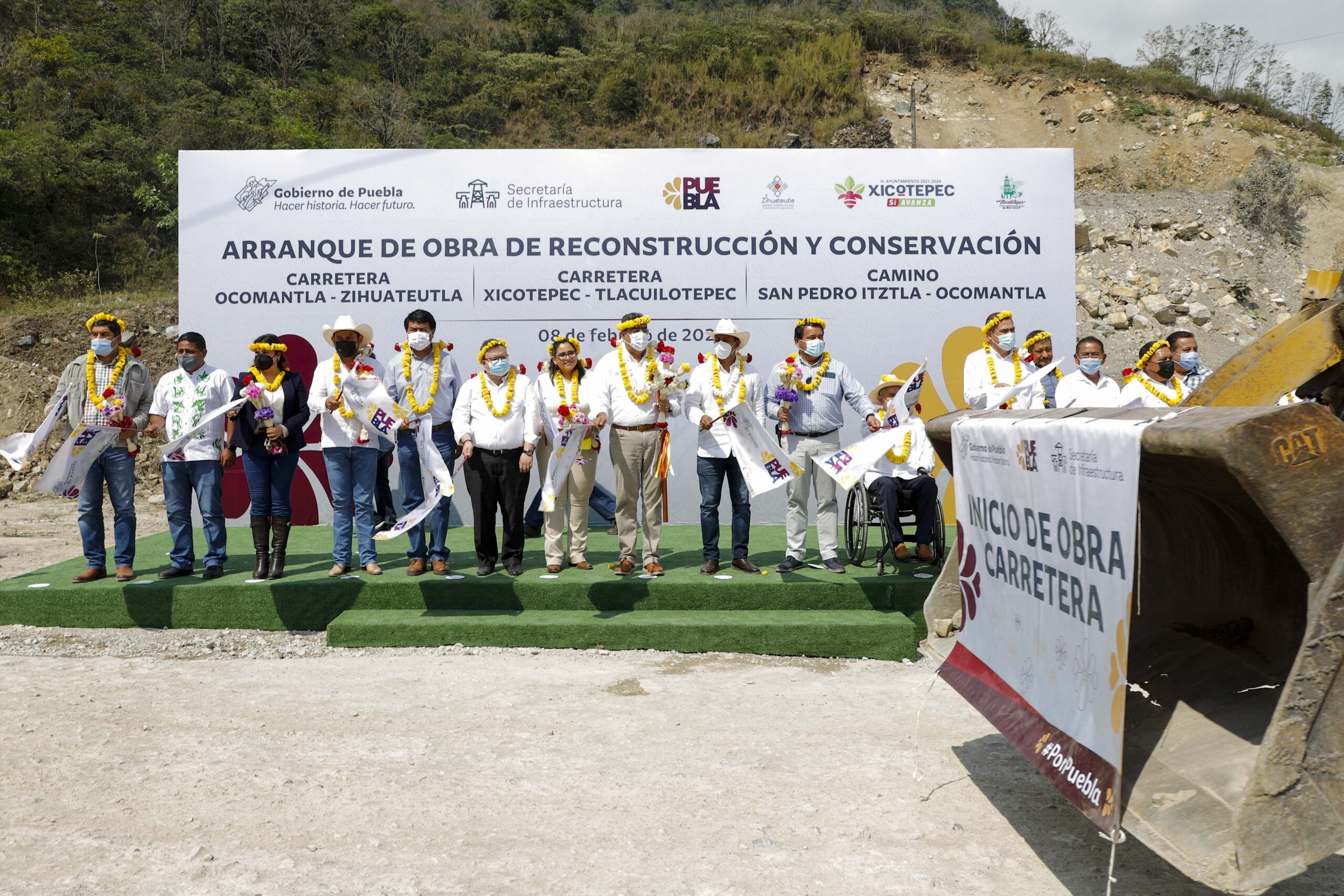 Con inicio de construcción de carretera, Céspedes Peregrina combate desigualdad en la Sierra Norte