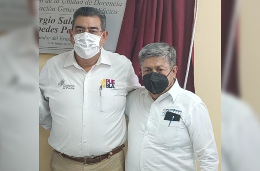 En Teopantlán buscan bajar recursos para proyecto carretero