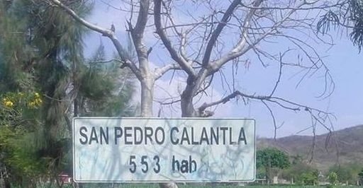 Atacan a tiros a combi de Calantla