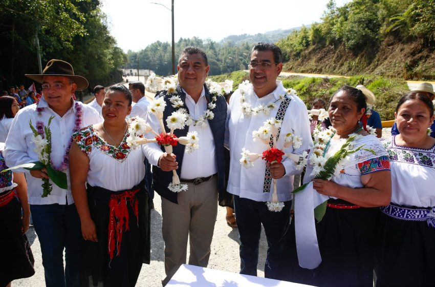 Con obra carretera, gobierno de Sergio Salomón favorece desarrollo en Chiconcuautla