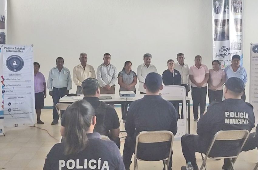 Capacitan a funcionarios del Ayuntamiento de Teopantlán