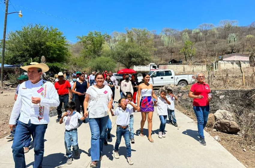 Arranca construcción de escuela CONAFE en Huehuetlán el Chico