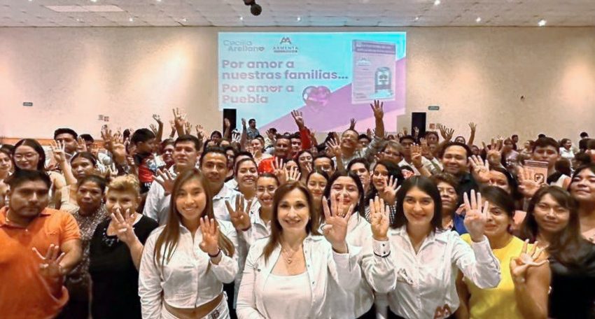 Promueve Ceci Arellano el cuidado de la salud y nutrición, entre jóvenes universitarias.