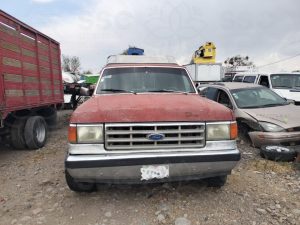Roban camioneta con lujo de violencia en Las Palomas