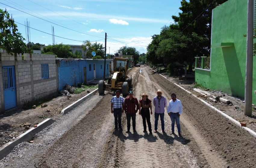 Supervisa Irene Olea avance de obra pública en 7 comunidades de Izúcar de Matamoros.