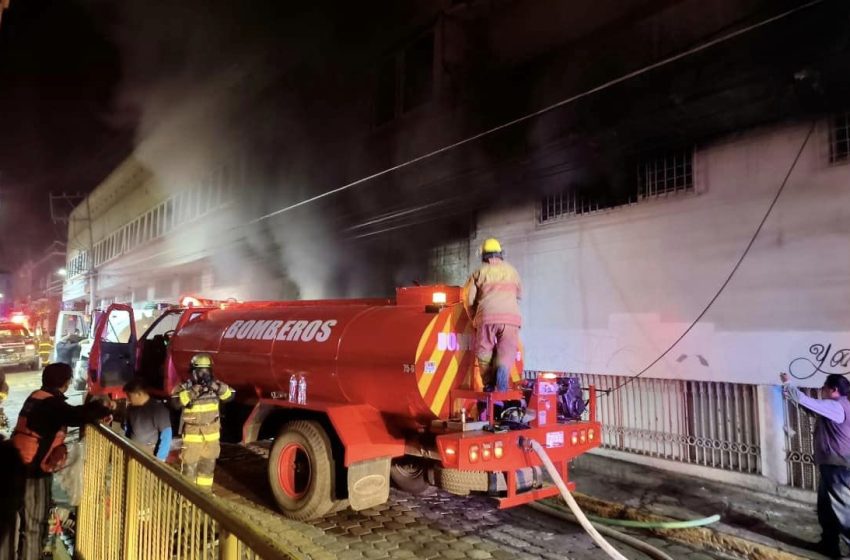 Daños materiales dejó voraz incendio en Atlixco