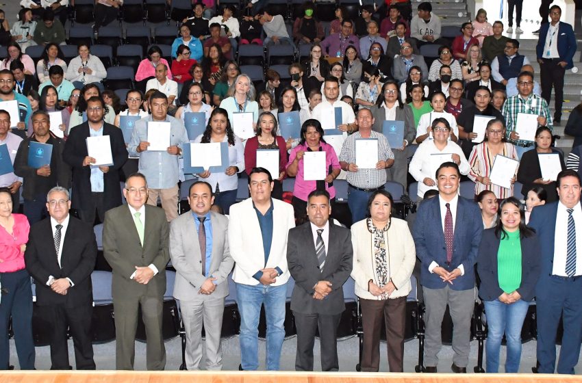 Entrega BUAP 36 definitividades a personal no académico