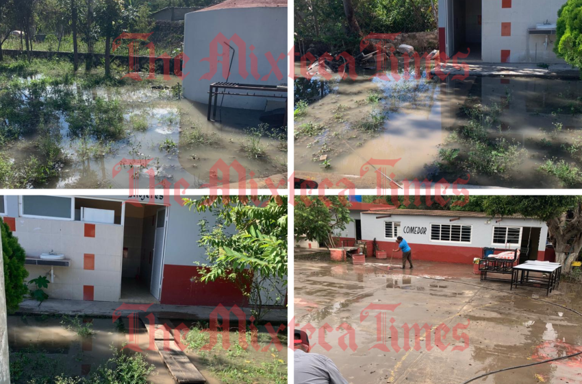 Alumnos de primaria de San Juan Epatlán estudian rodeados de aguas con heces fecales