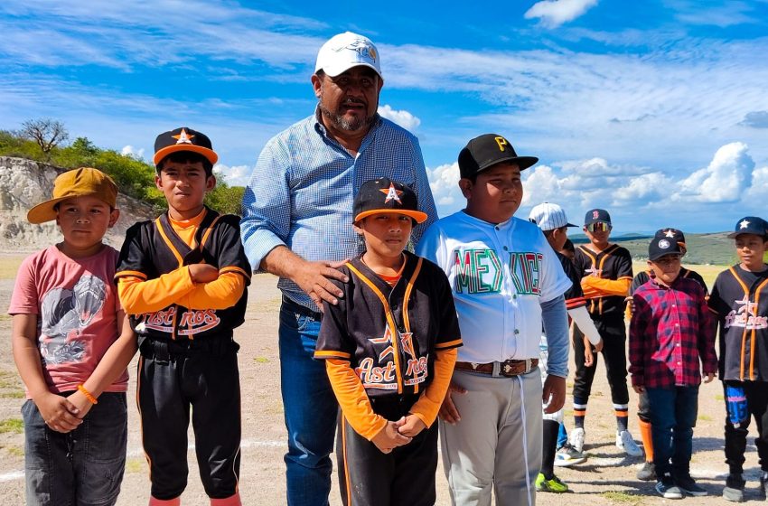 El deporte disminuye que jóvenes caigan en vicios: “Chino” Morales