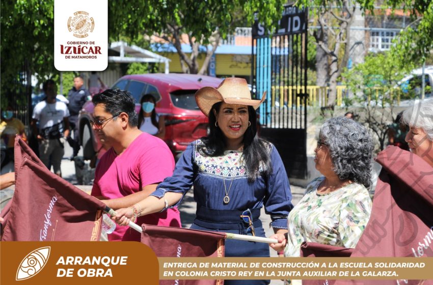 Irene Olea impulsa la construcción de techado en la primaria Solidaridad de La Galarza