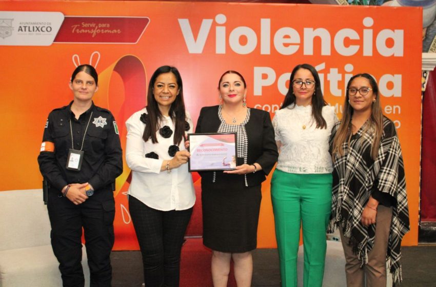 En Atlixco, imparten conferencia para erradicar la violencia política en razón de género.