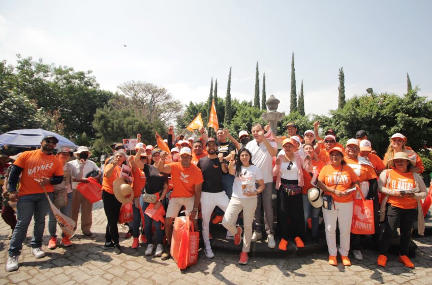 Fernando Morales y la ola naranja presentes en los mercados de Puebla
