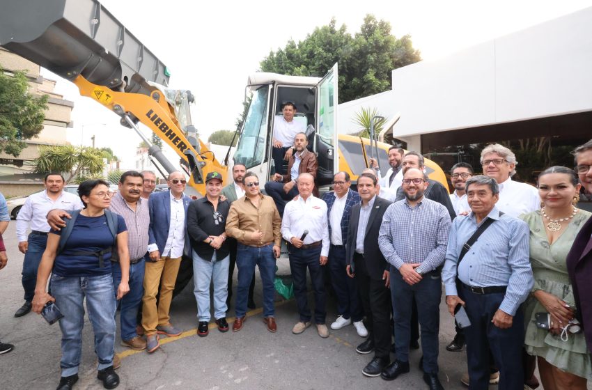 Armenta va por la reactivación de los constructores poblanos