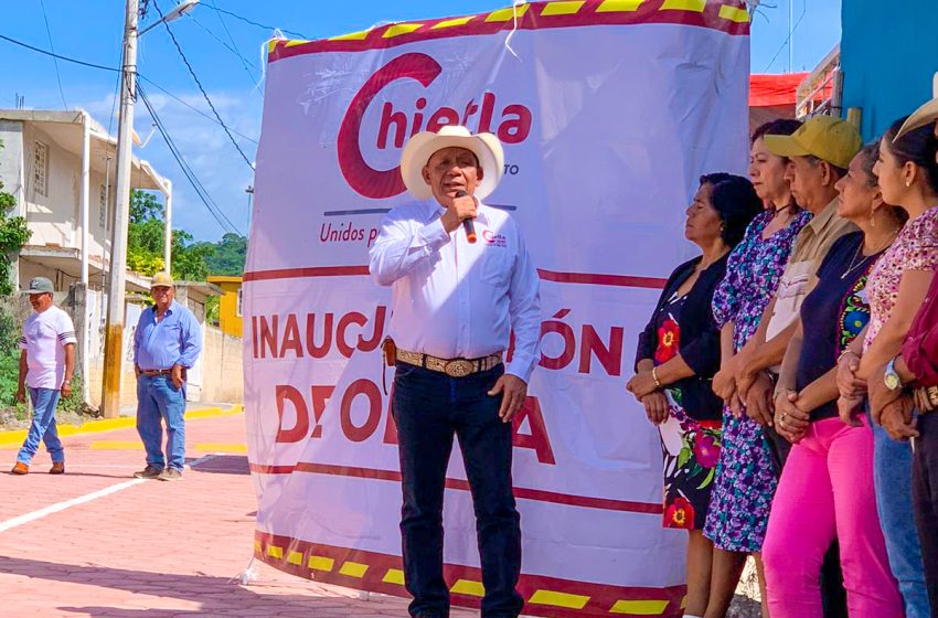 Ayuntamiento de Chietla inicia obra en Tenexcalco