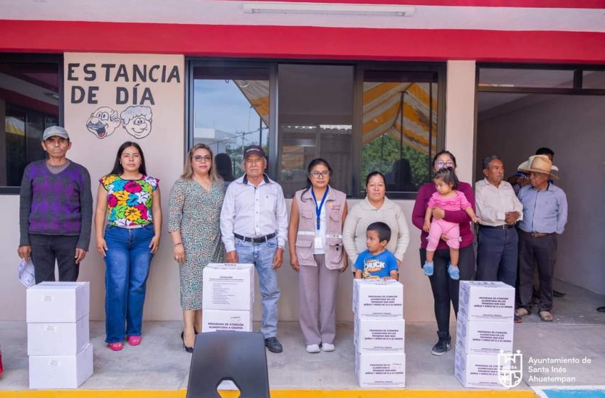 En Ahuatempan entregaron apoyos alimentarios del sistema DIF
