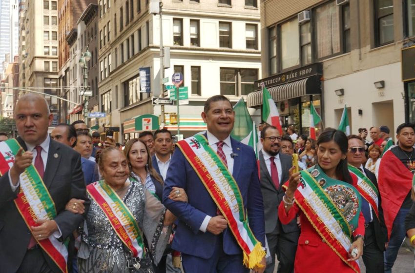 Armenta es aclamado como el Gobernador del Pueblo por migrantes en Nueva York