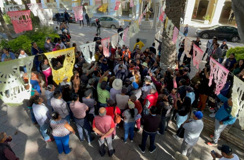 Por mal y pésimo gobernante pueblo de Tepexi se le va encima al Presidente Humberto Bolaños