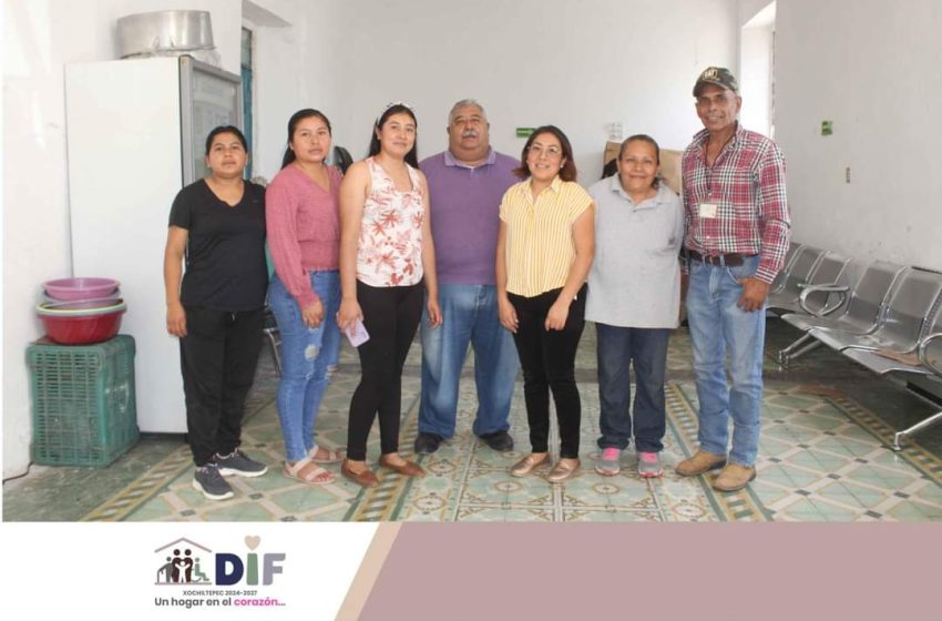 DIF Xochiltepec entregó despensa para desayunadores del municipio