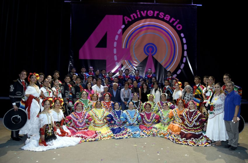 Ballet Folklórico BUAP cumple 40 años de compartir las raíces culturales de México
