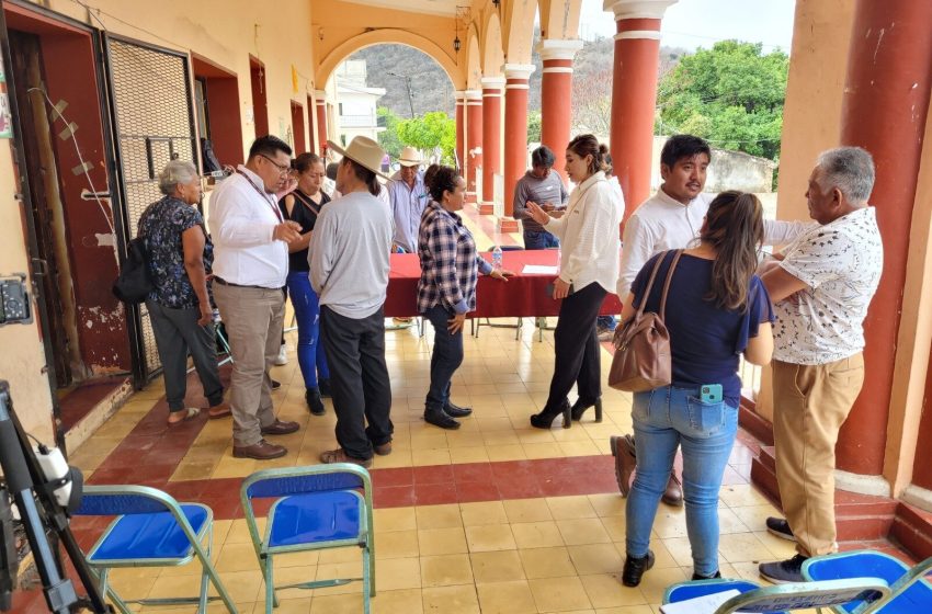 En Chinantla, alcaldesa busca gestión a productores a través de la SDR