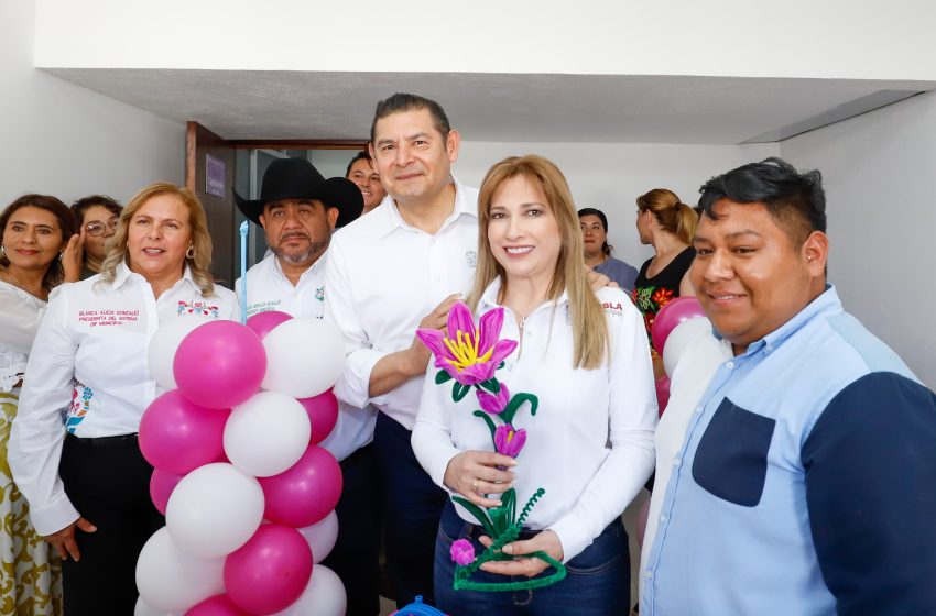 Armenta inaugura la 3a. de 15 Casas Carmen Serdán a favor de las mujeres