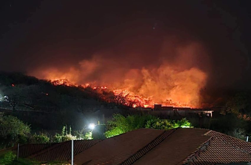 Se registran múltiples incendios en la región de Izúcar y la mixteca