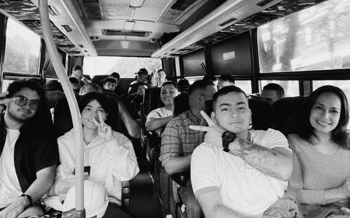 Mueren estudiantes en choque de autobús en Colombia