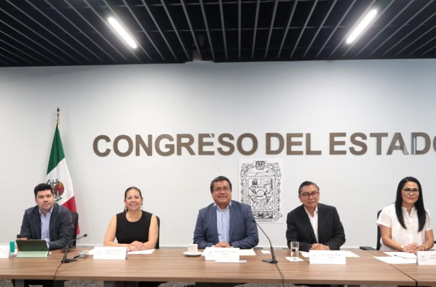 Aprueba Comisión del Congreso reformas para armonizar la Constitución local con la federal