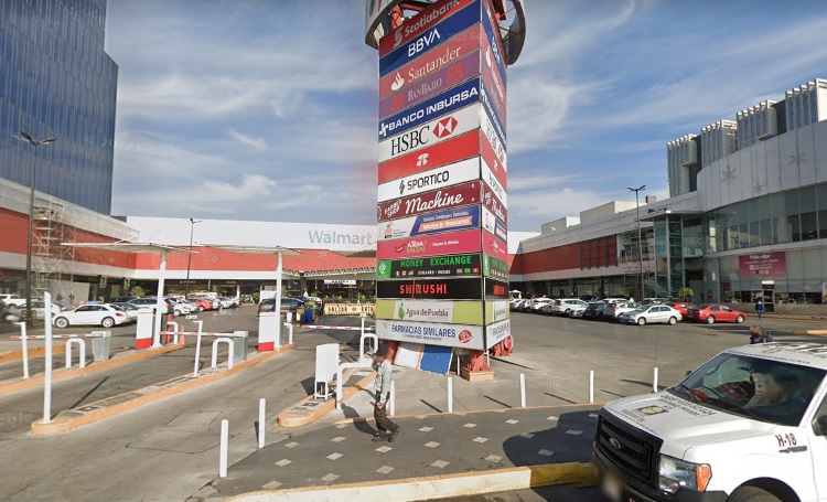 Asaltan a cuentahabiente en plaza comercial de San Andrés Cholula