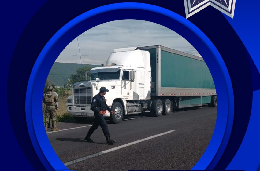 Roban tráiler con lujo de viol3nci4 en Izúcar
