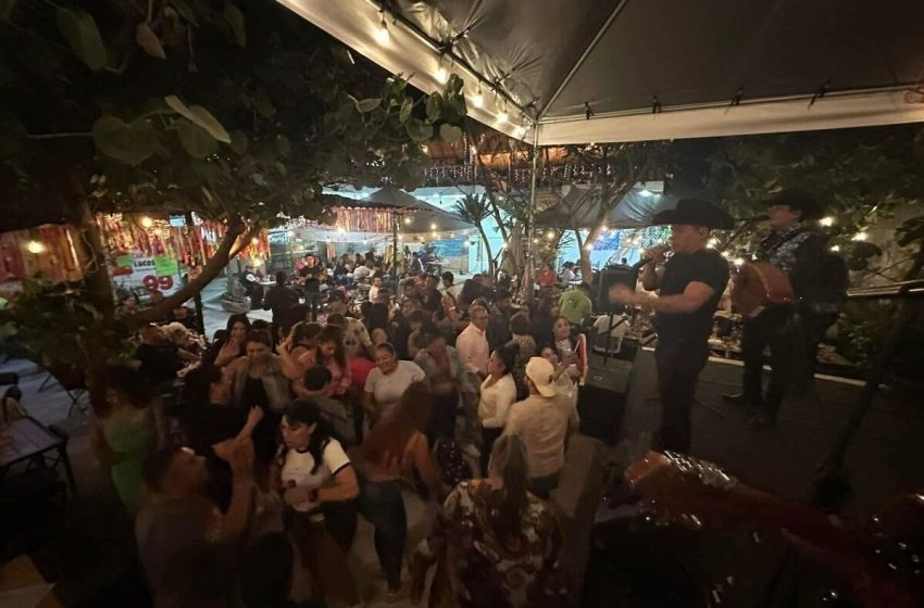 Vocalista de grupo norteño es asesinado durante presentación en vivo en Morelos