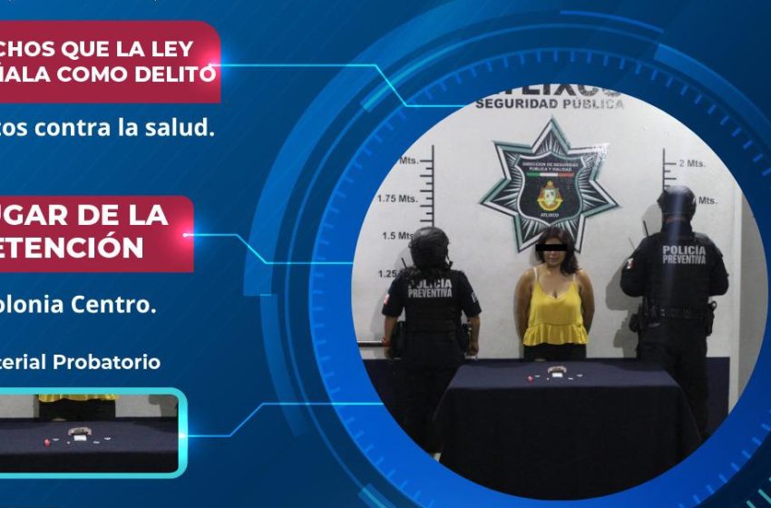 Policía de Atlixco detiene a mujer por delitos contra la salud.