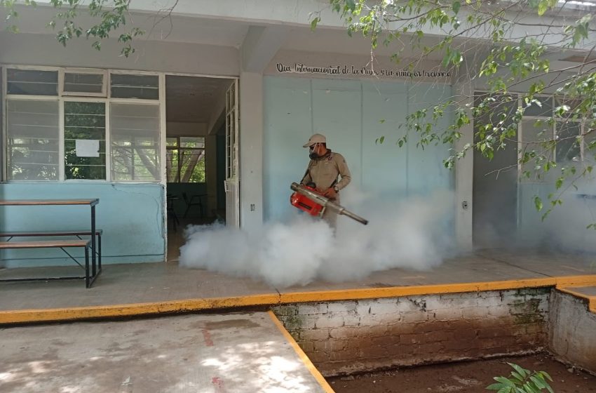 Gobierno de Piaxtla llevó a cabo jornada de descacharrización
