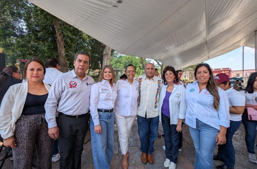 Ariadna Ayala y gobierno de puebla inauguran con éxito feria del trabajo en Atlixco