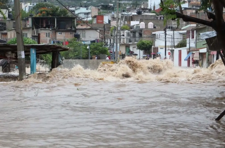 Muere bebé arrastrado por el río San Marcos tras paso del huracán Erick