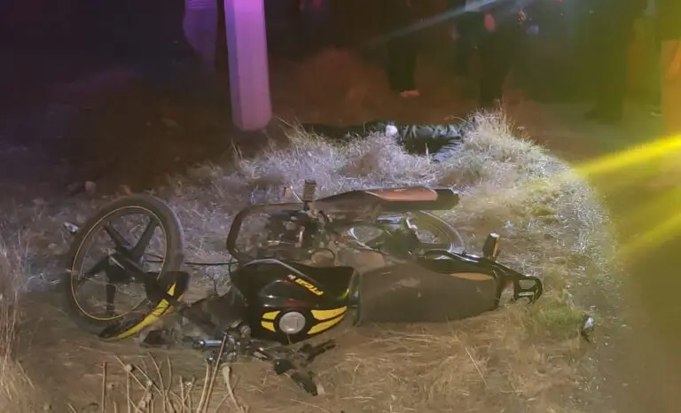 Jovencito de 13 años pierde la vida por derrape de moto en la mixteca poblana