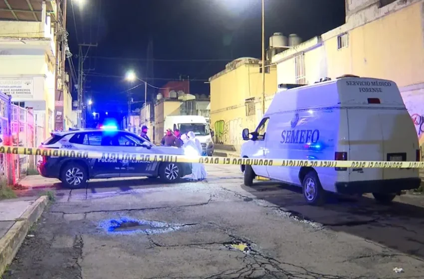 Asesinan a puñaladas a un masculino en calles de Puebla