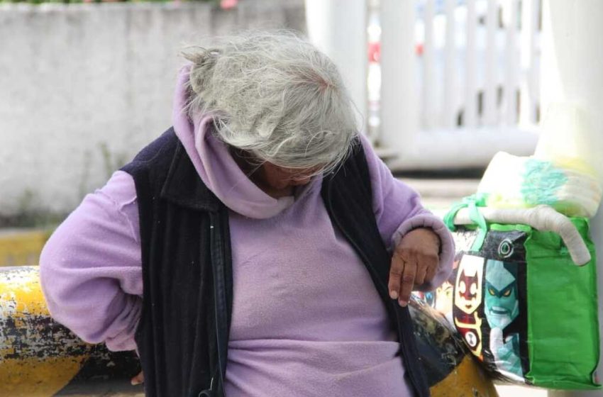 Hija reclama cuerpo de su madre después de que murió esperándola en la CAPU