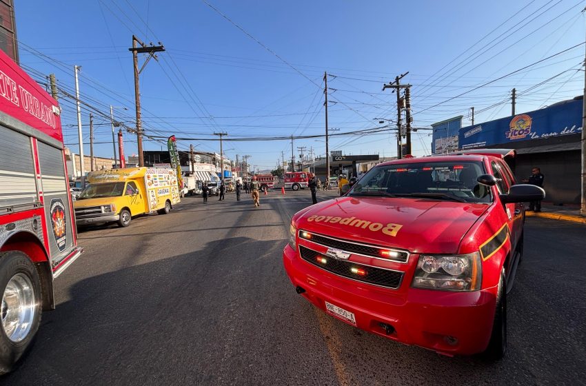 Explota alcantarilla en zona centro de Tijuana