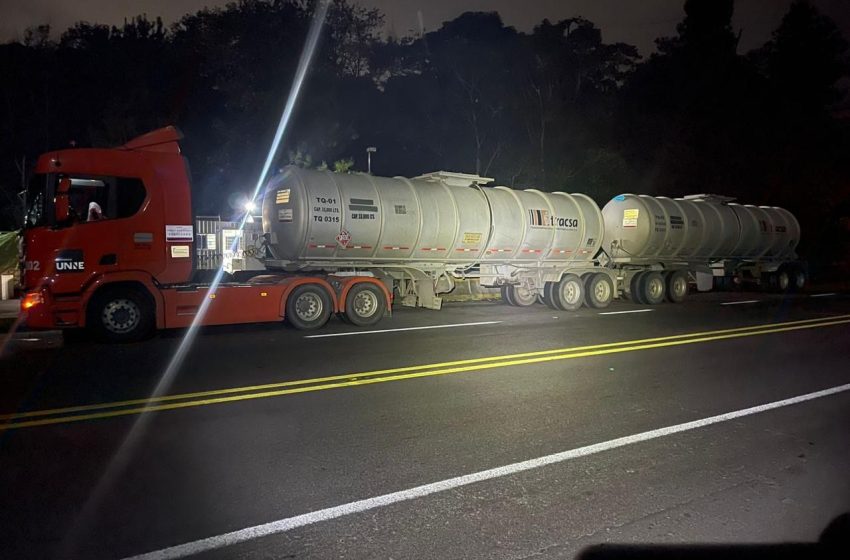 FGR asegura 66 mil litros de combustible en Huauchinango