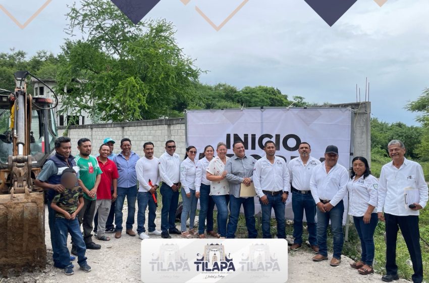 Firme Juan José Flores con     el desarrollo de Tilapa