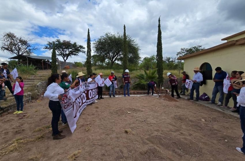 Teresa Rosas realizó   maratón de inicio    de obras en Chila