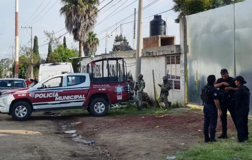 Localizan a dos cadáveres al interior de una vivienda en Juan C. Bonilla