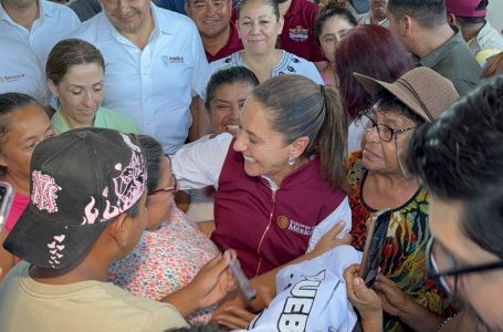 «El gobierno de México está con ustedes»: presidenta Claudia Shienbaum visita La Ceiba en Xicotepec, Puebla para supervisar entrega de apoyos a familias afectadas por las lluvias
