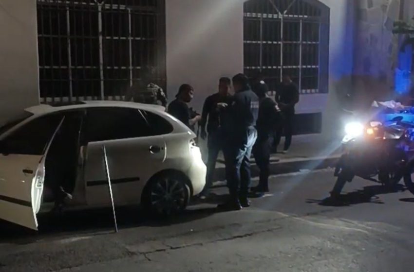 Detienen en Izúcar a un agente de la Fiscalía, agarró a “tubazos” a su esposa