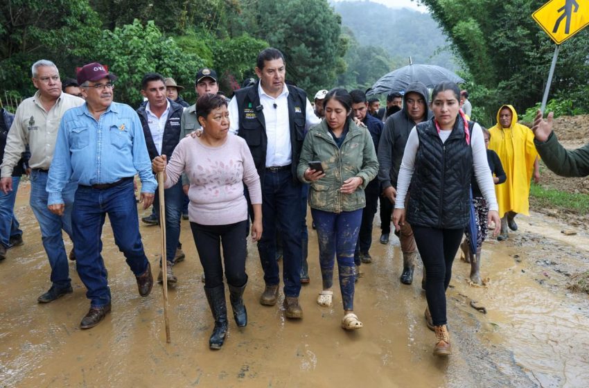 Gobernador Armenta responde de manera inmediata en zonas afectadas por lluvias y supervisa entrega de apoyos